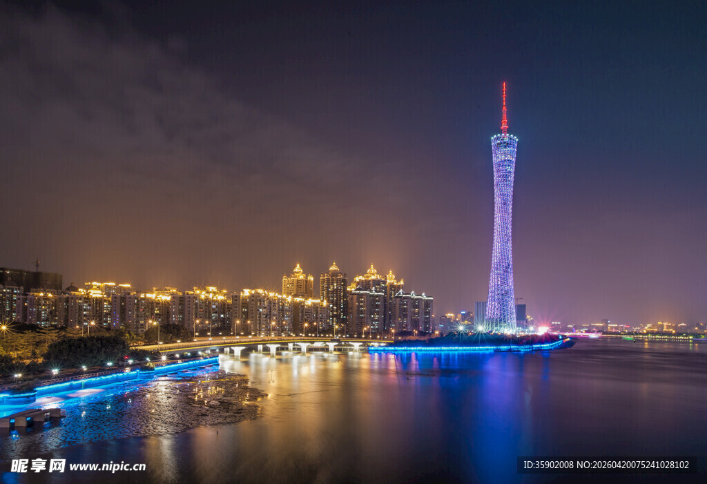 广州夜景璀璨的地标建筑