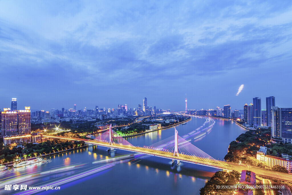 城市夜景桥梁璀璨风光