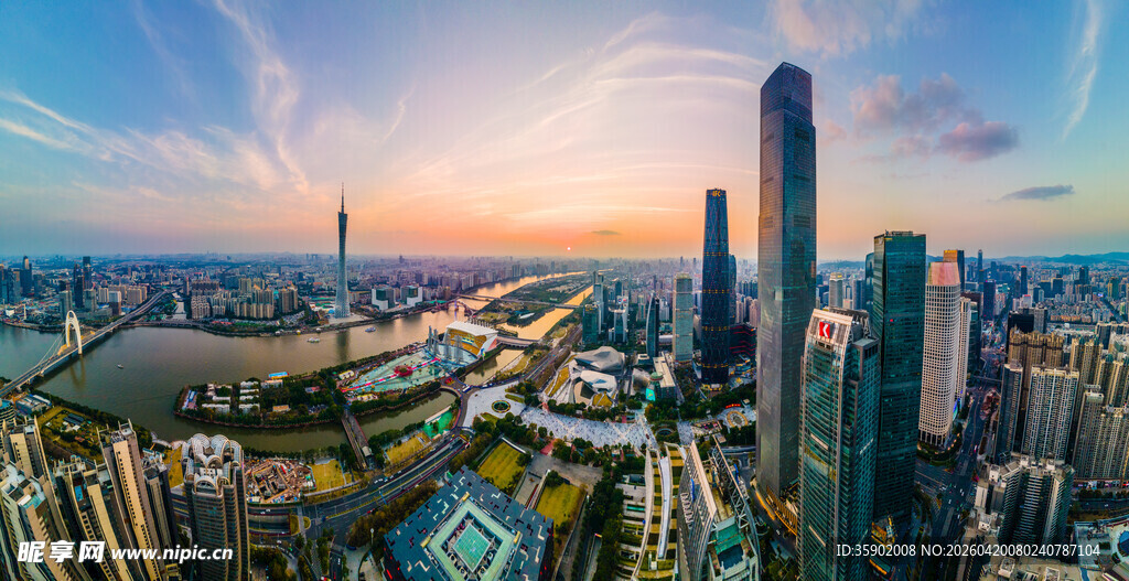 繁华都市天际线俯瞰图