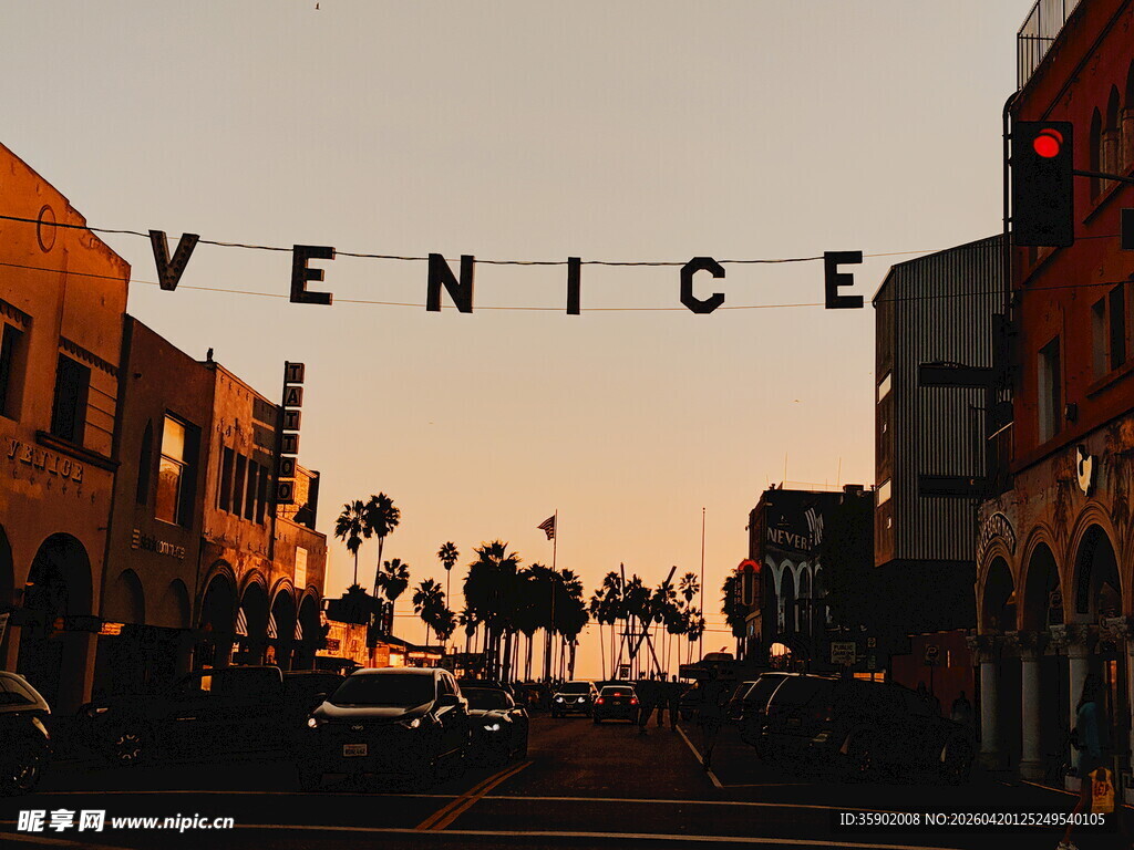 威尼斯街头傍晚景致