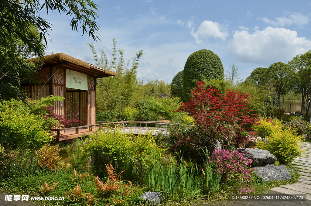 中式庭院景观 绿植环绕