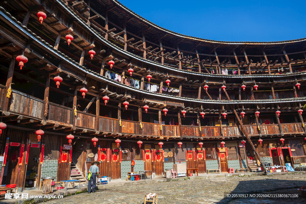福建土楼南靖裕昌楼楼梯结构风光