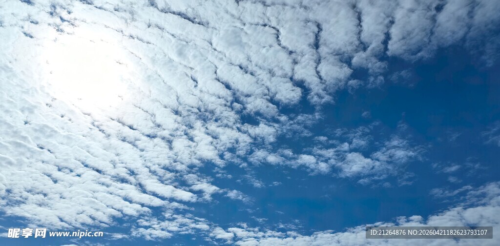 晴朗天空的美丽云彩