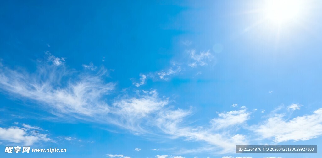 晴朗蓝天白云伴阳光