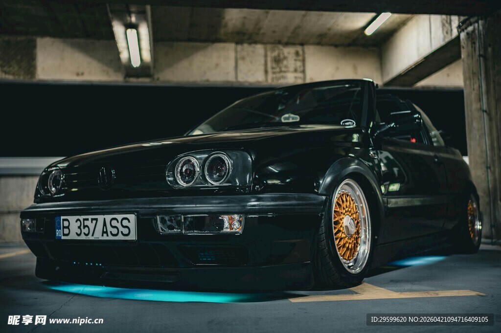 炫酷黑色改装车惊艳亮相