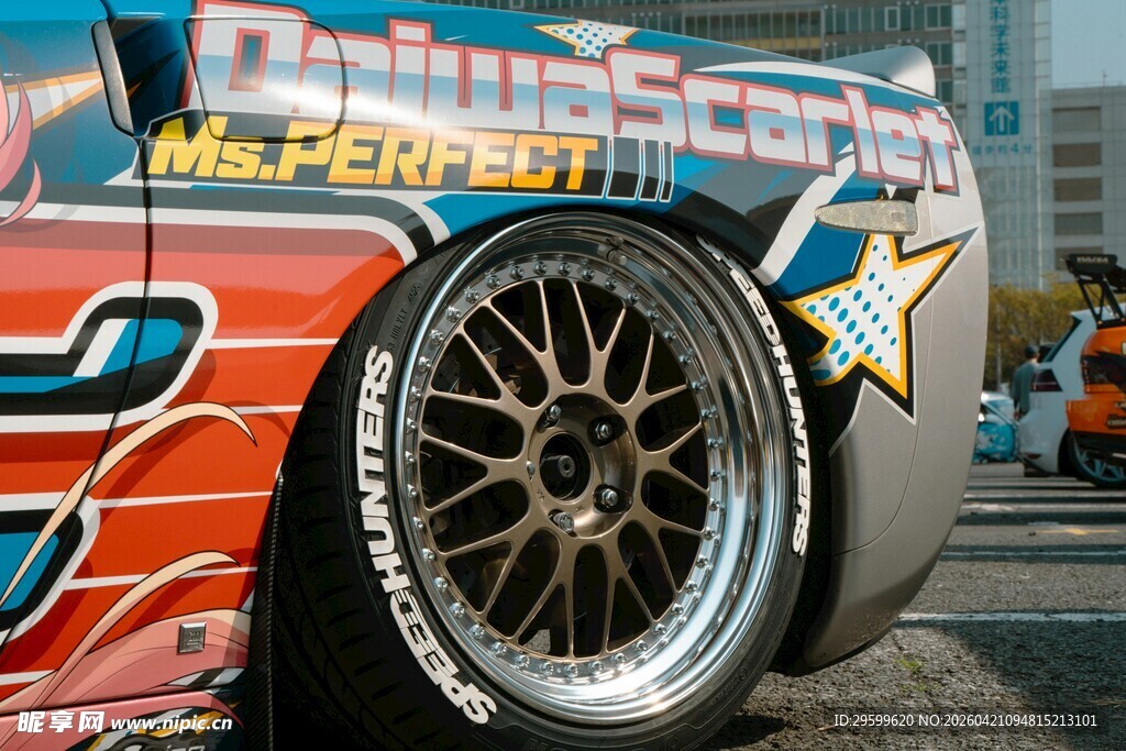 炫酷赛车轮胎特写