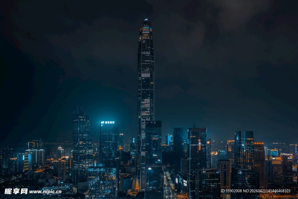 夜幕下的繁华都市天际线