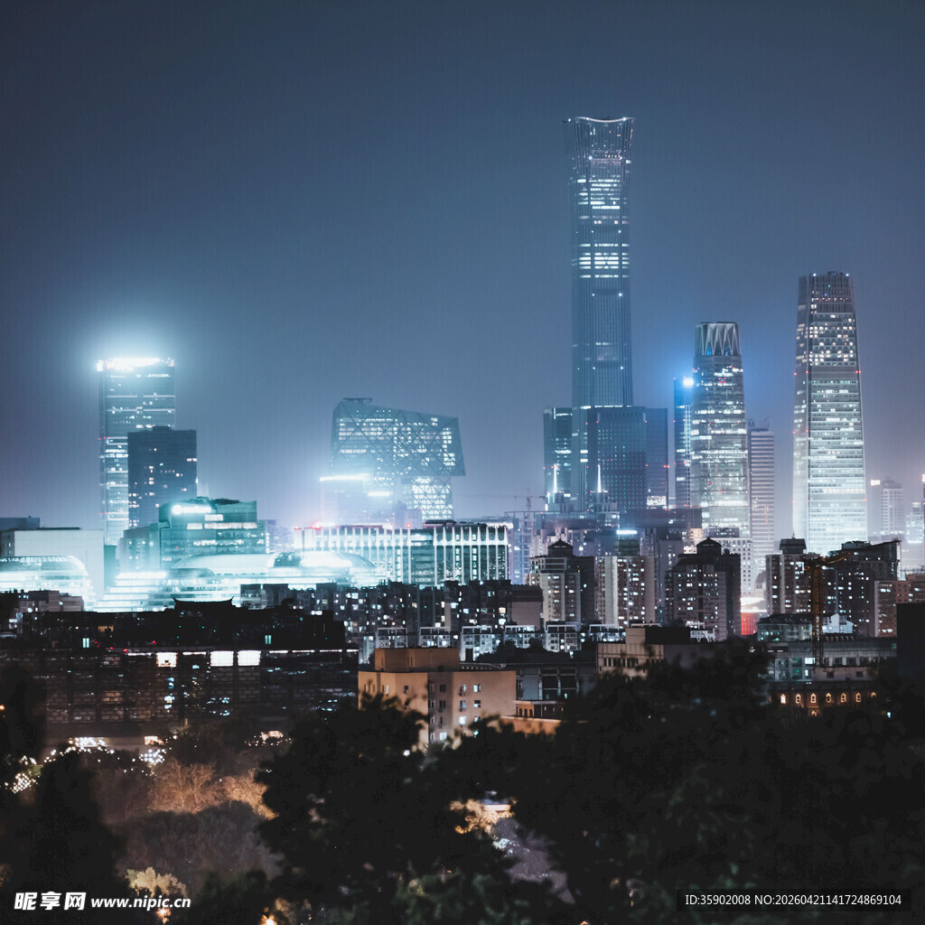 城市夜色璀璨摩天大楼景观