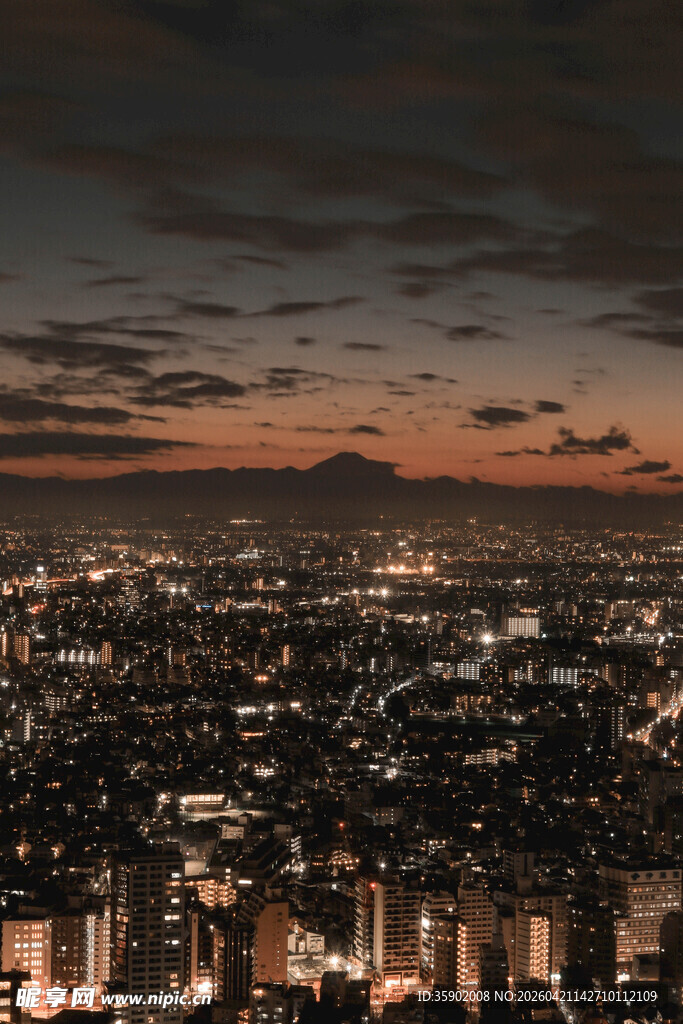 城市夜幕下的璀璨灯火