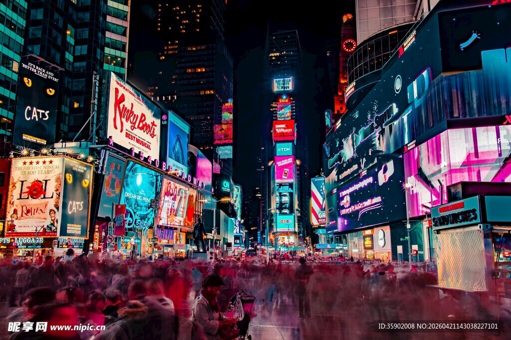 繁华都市夜热闹街景