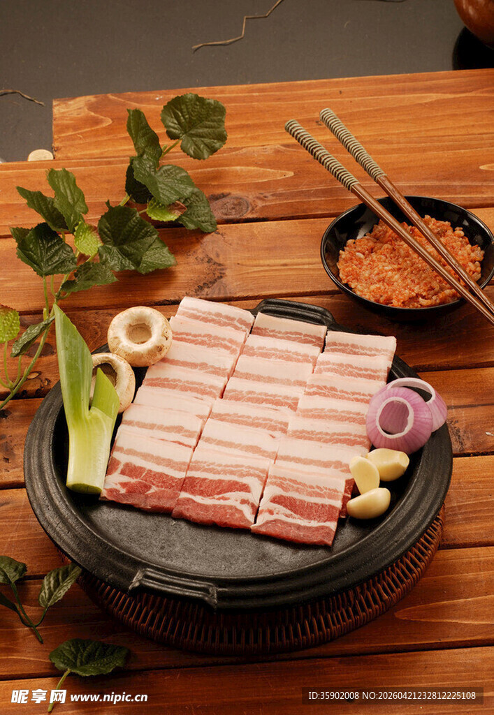 韩式烤肉美味五花肉拼盘