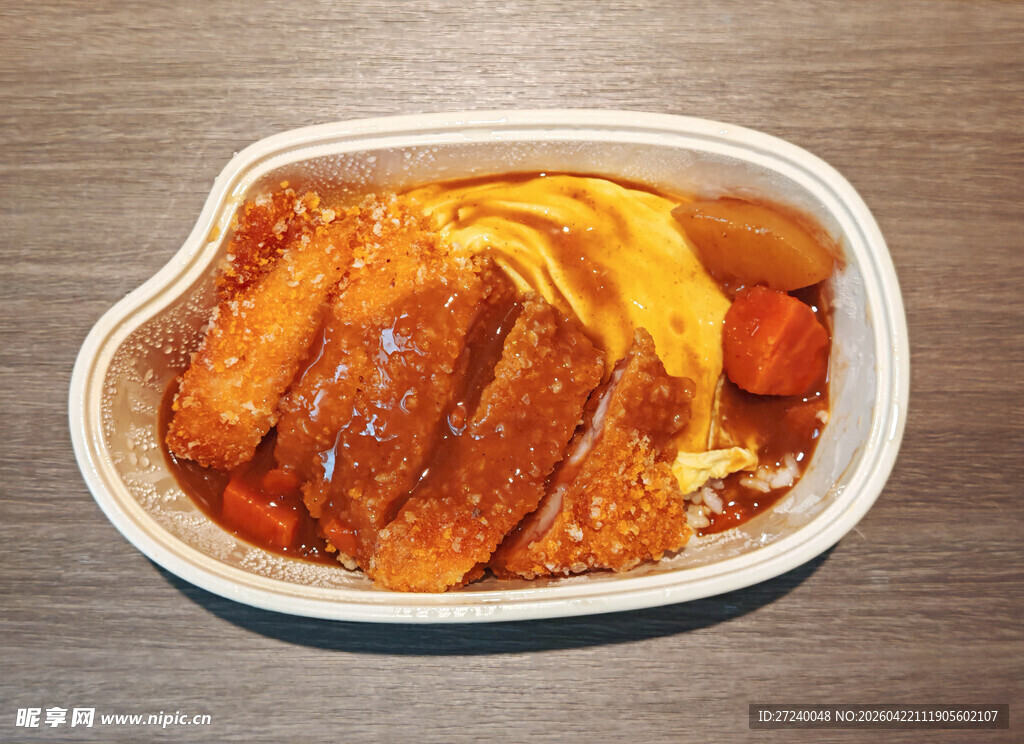 鸡排咖喱蛋包饭
