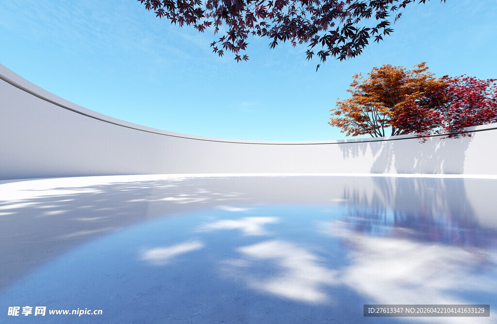 中式院落天空倒影于静谧水面