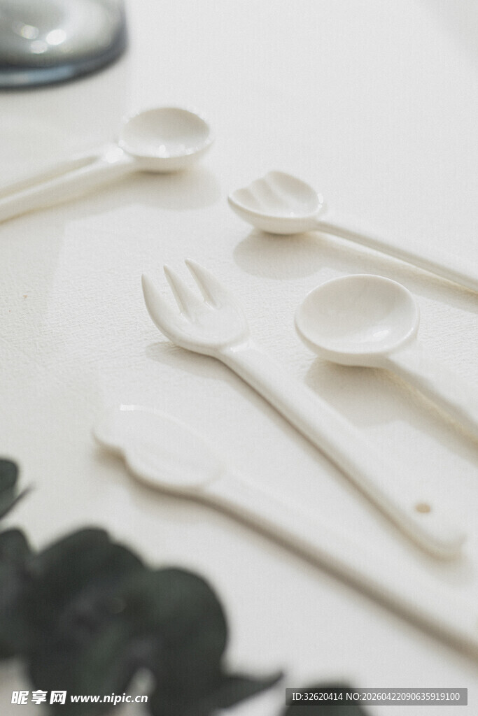 白色餐具