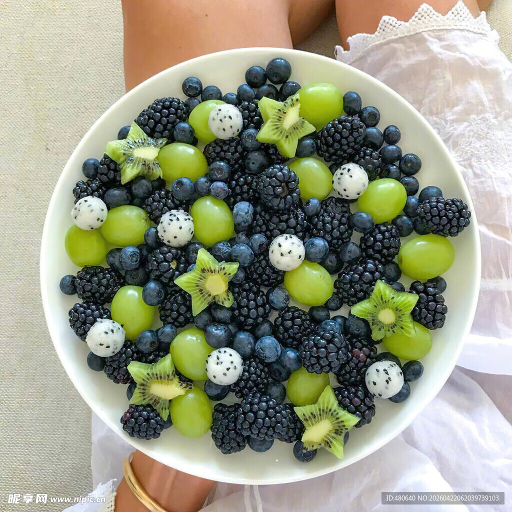 多彩水果拼盘清新又美味