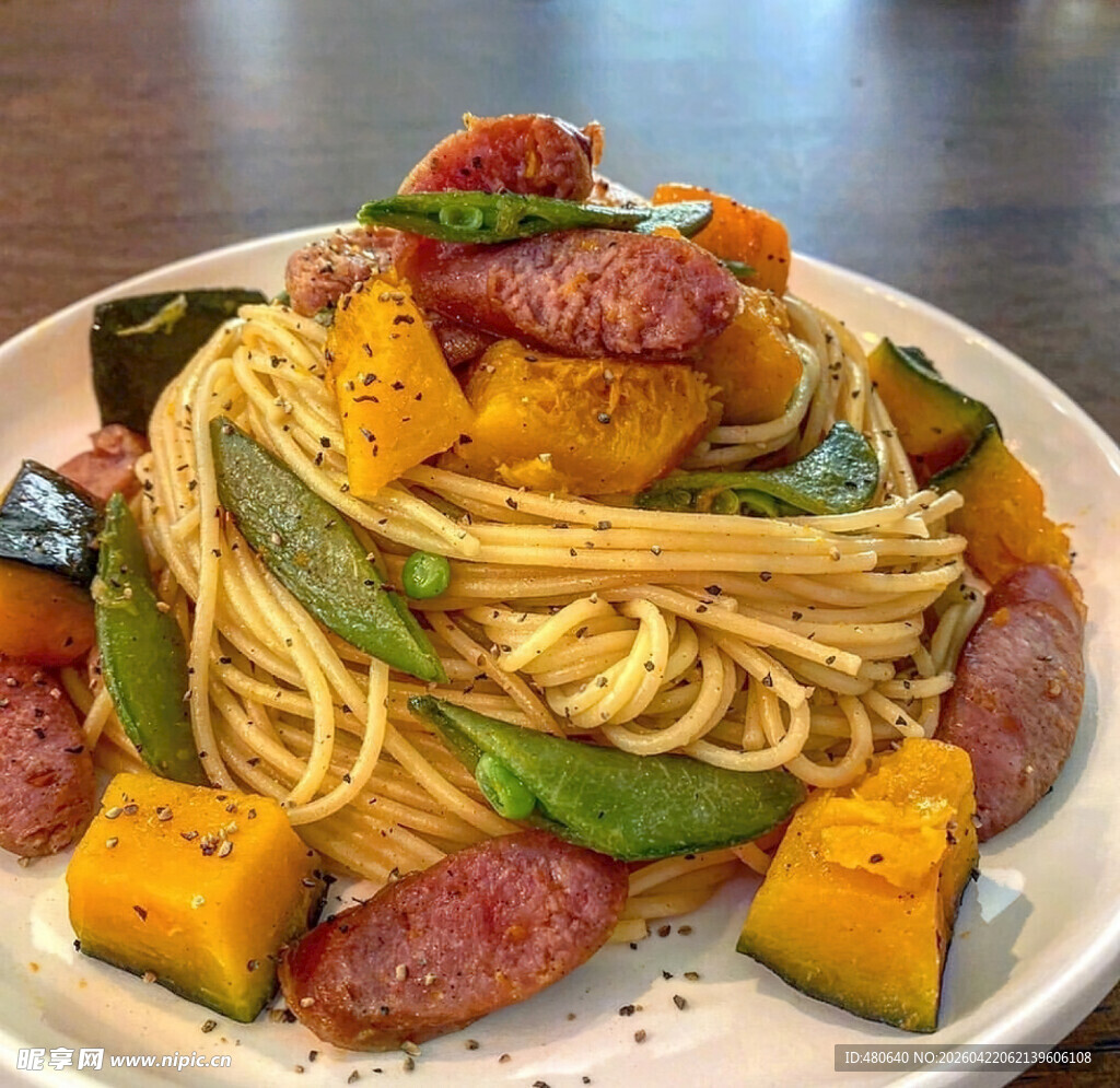南瓜香肠意面美食特写