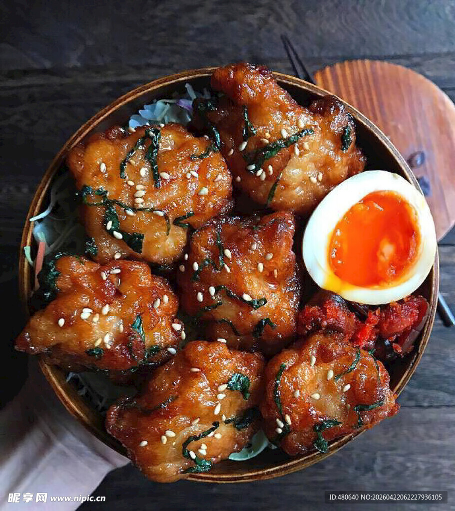 日式照烧鸡肉饭配溏心蛋