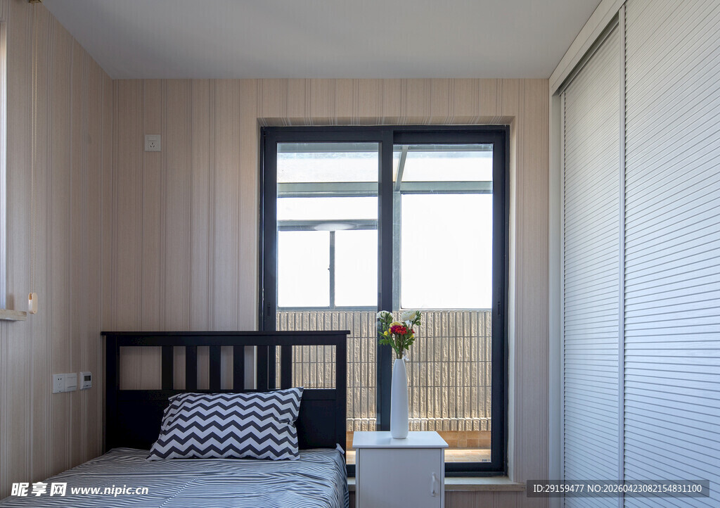 简约温馨卧室一角