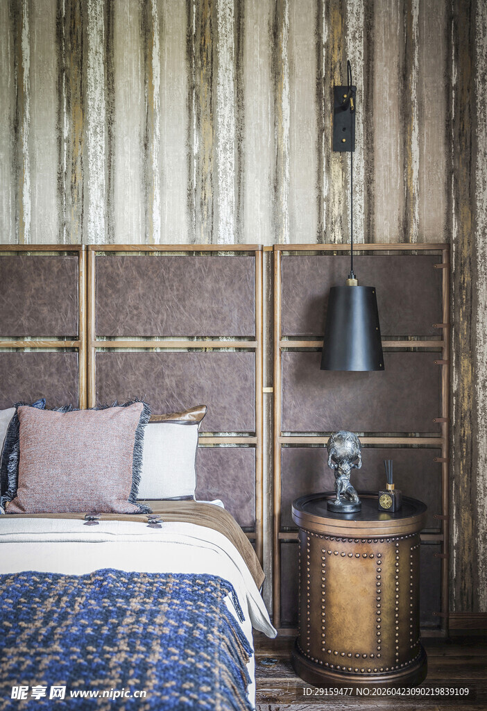 复古木质卧室温馨一角