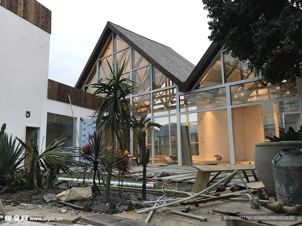现代风格在建房屋外观