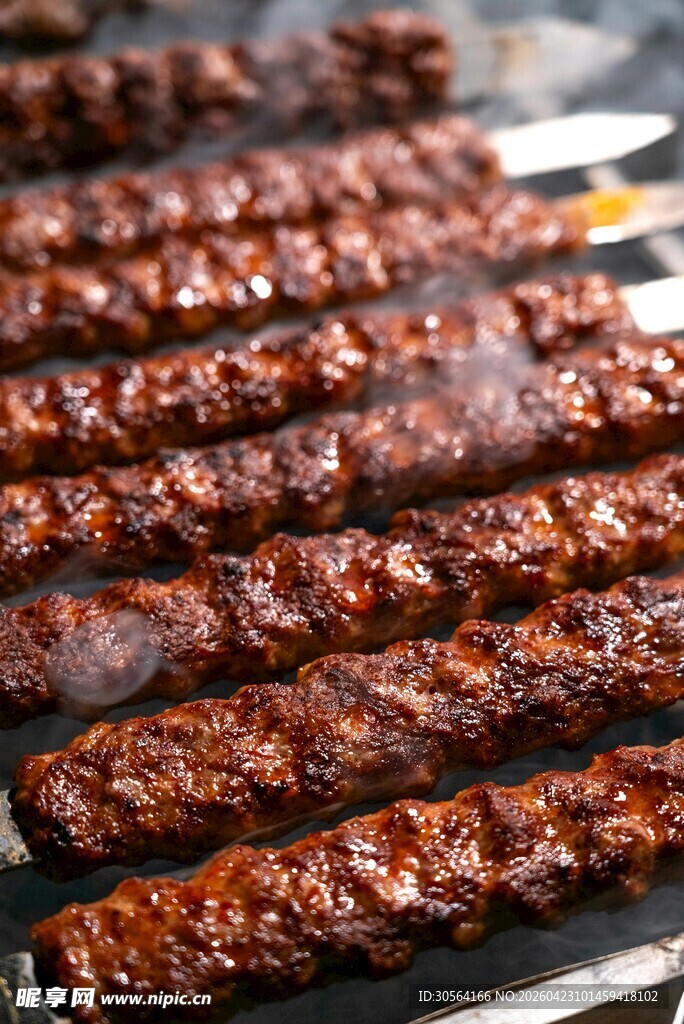 美味烤肉串诱人色泽