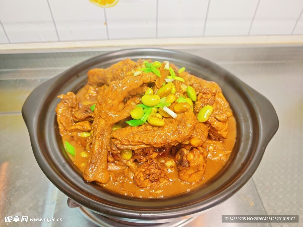 美味砂锅炖菜红烧仔鸡锅仔红烧鸡