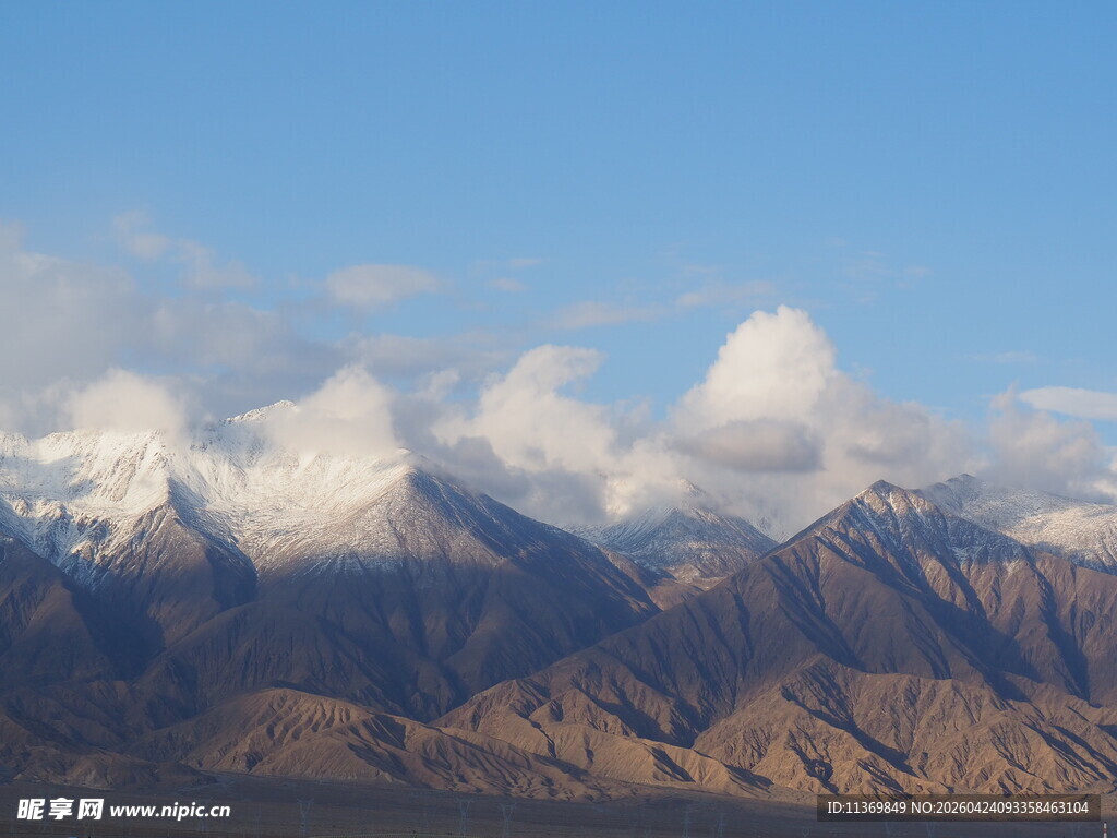 高原雪山