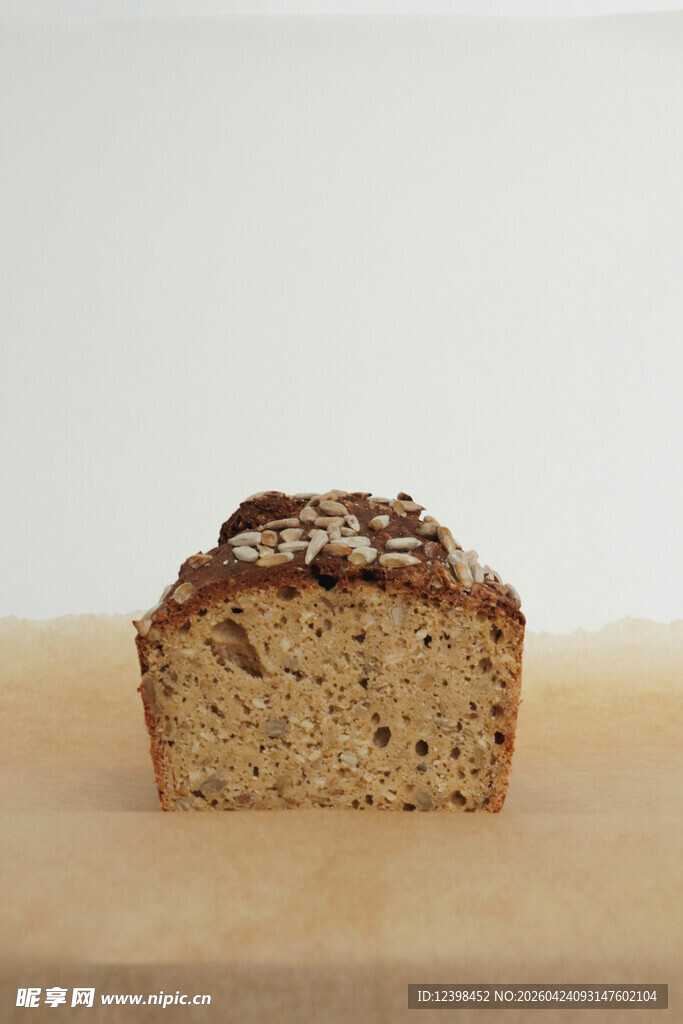 切片全麦坚果面包