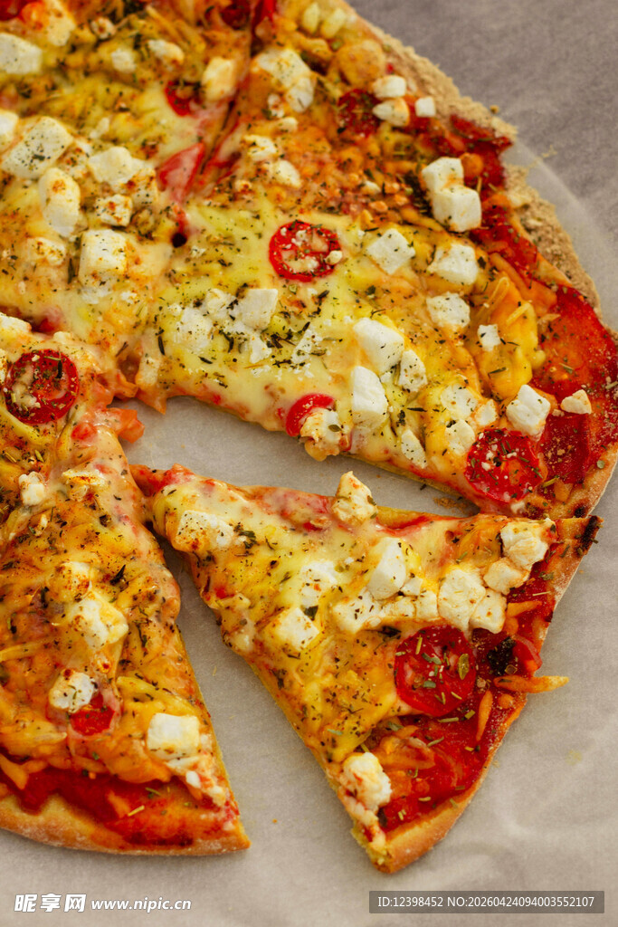 美味切片披萨诱人呈现