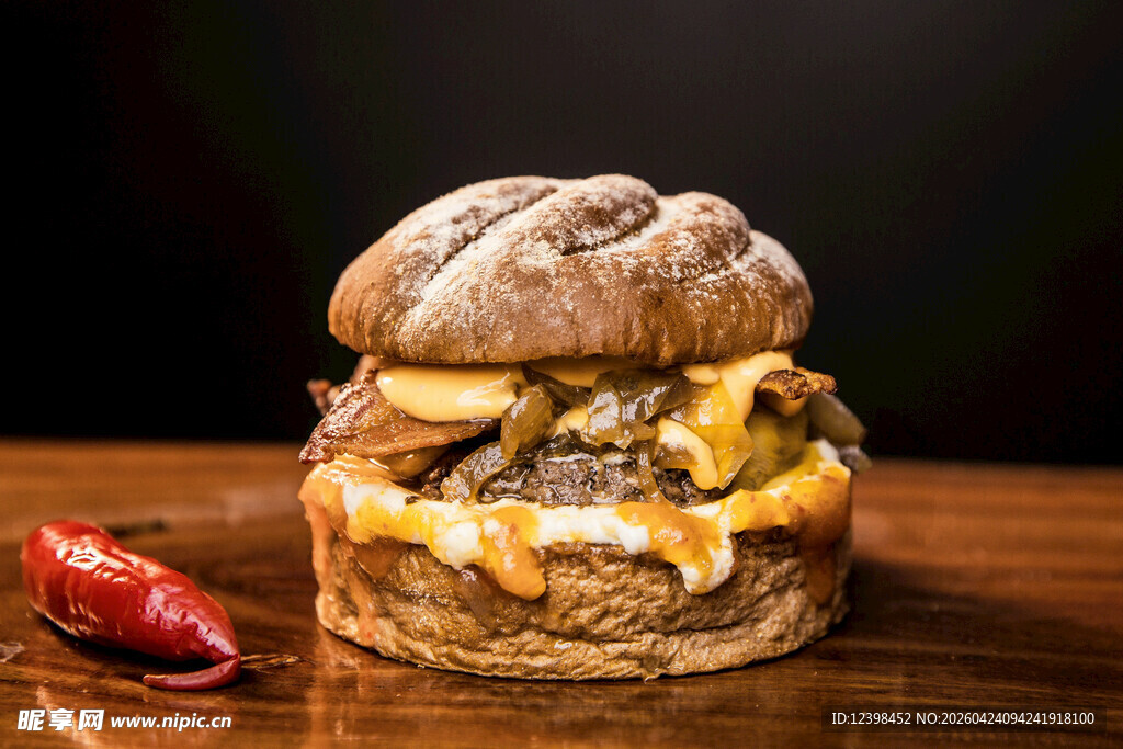 美味牛肉芝士汉堡特写