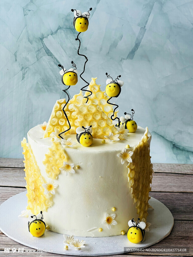 蜜蜂主题奶油蛋糕