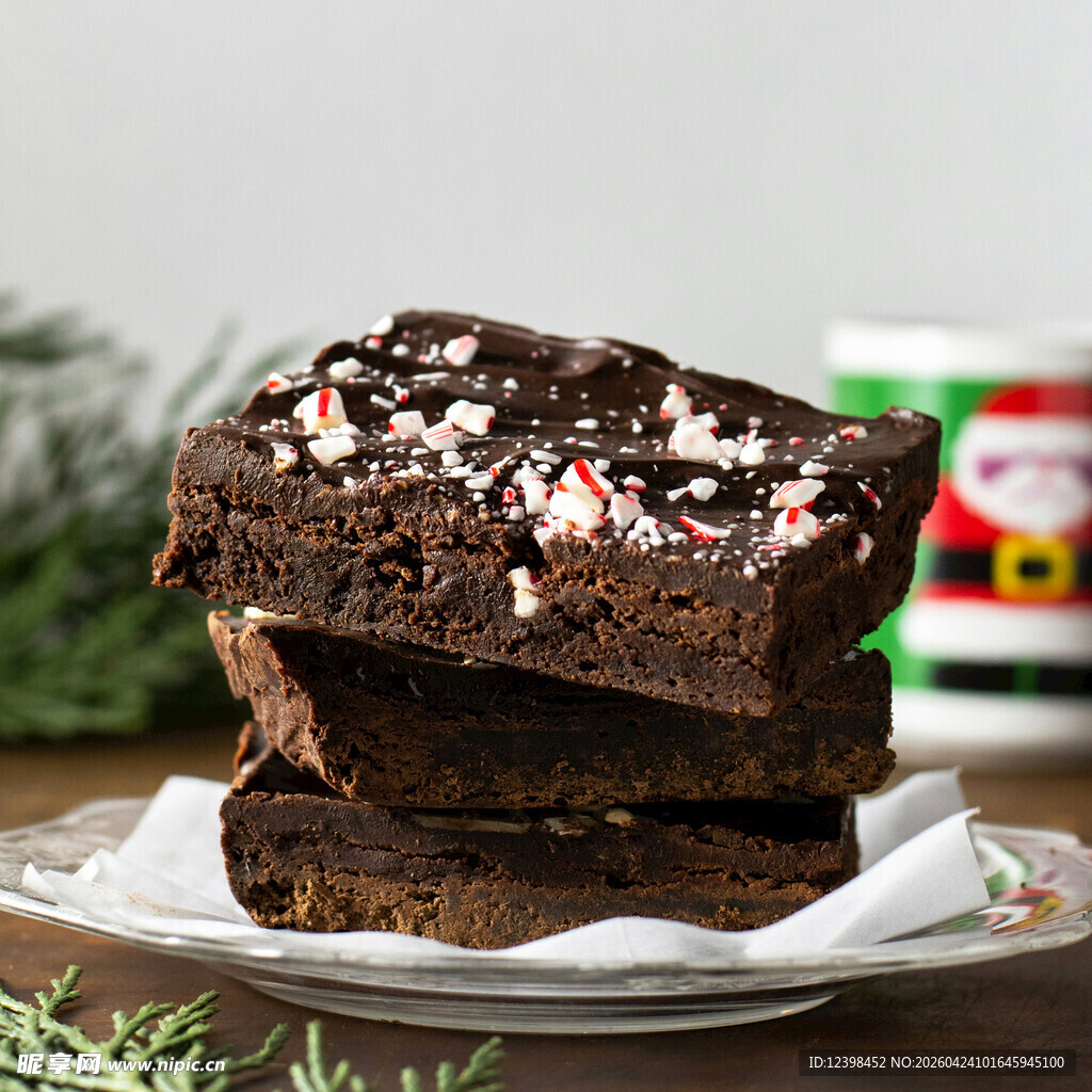 巧克力布朗尼配节日装饰