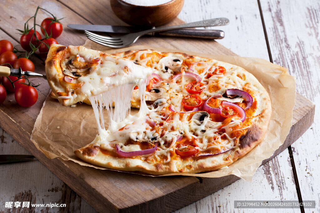 美味切片披萨诱人呈现