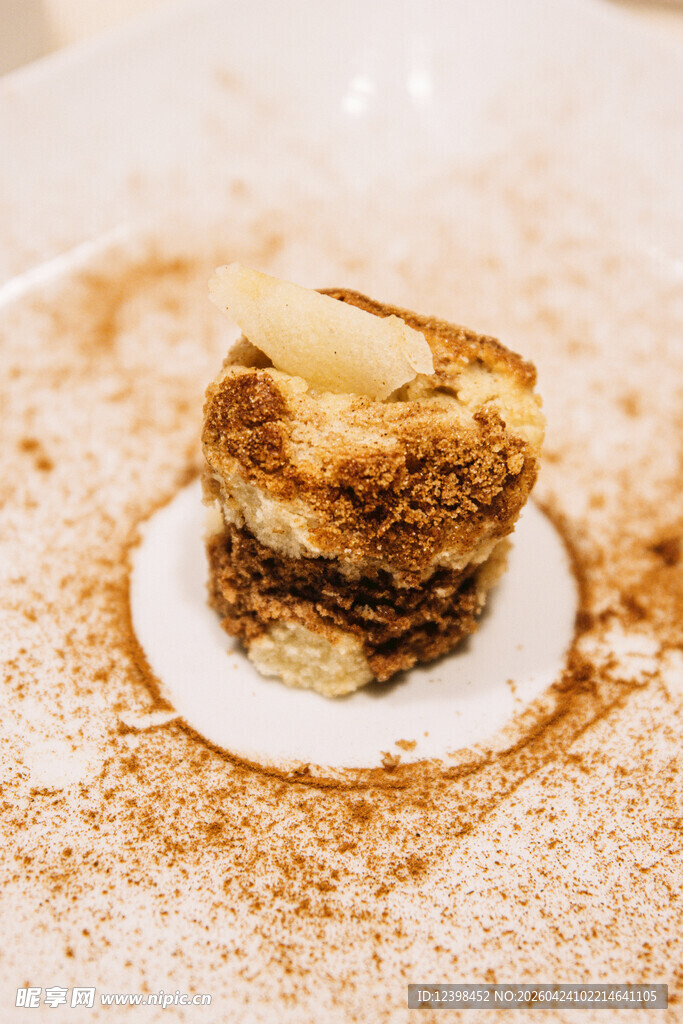 堆叠的美味香蕉松饼