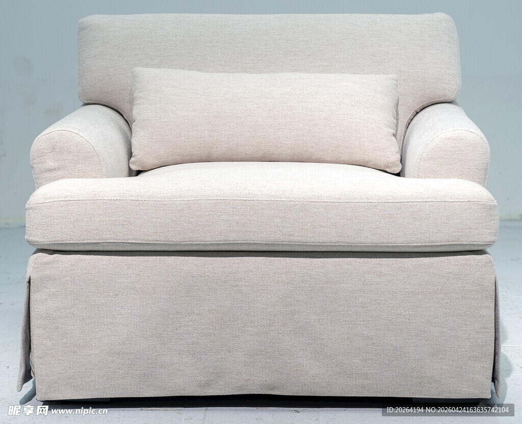 米白色舒适单人沙发