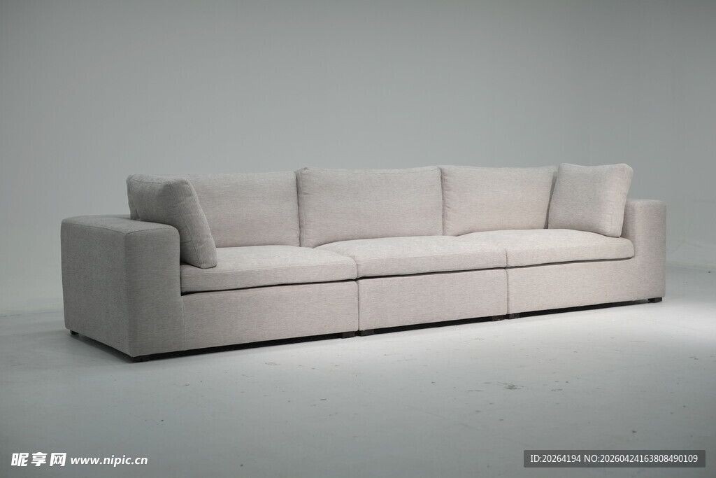 简约浅色布艺沙发展示