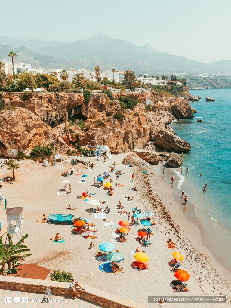 美丽海滨沙滩度假场景