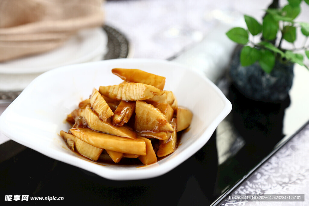 卤制笋干