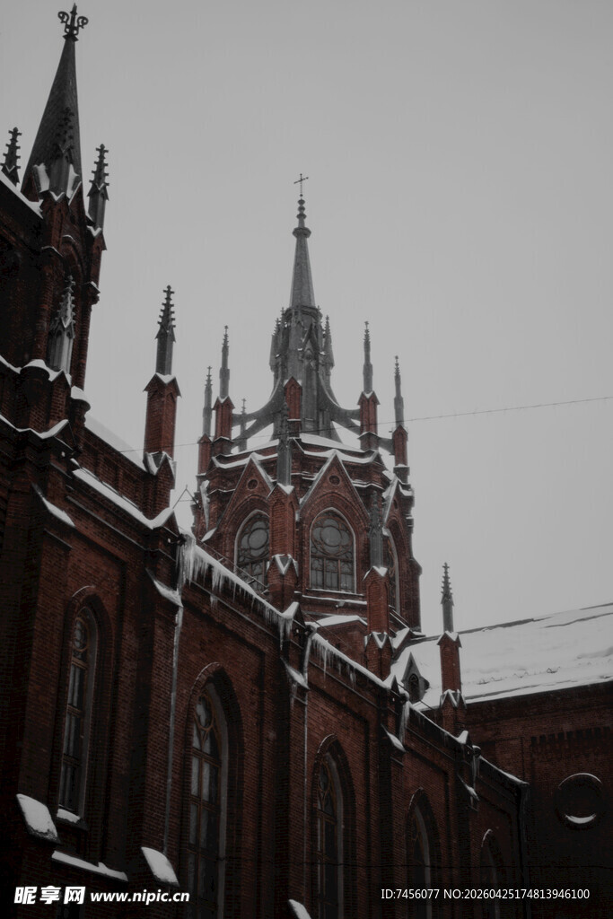 雪中欧式古建筑景观