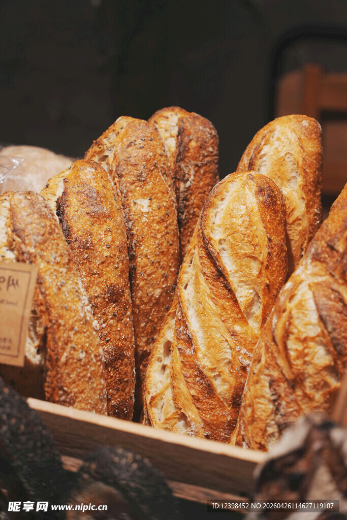 新鲜出炉的美味烘焙面包