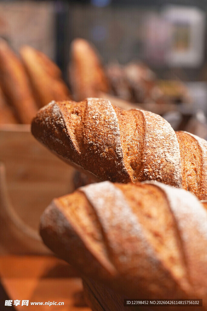 新鲜出炉的美味面包