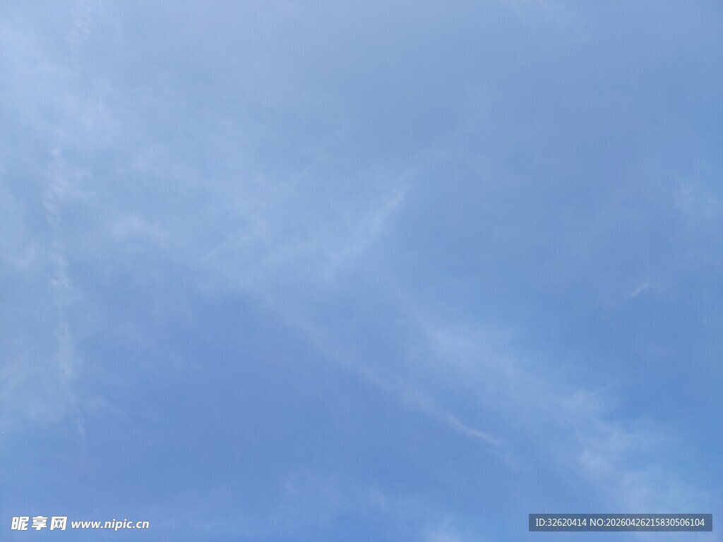 蔚蓝天空