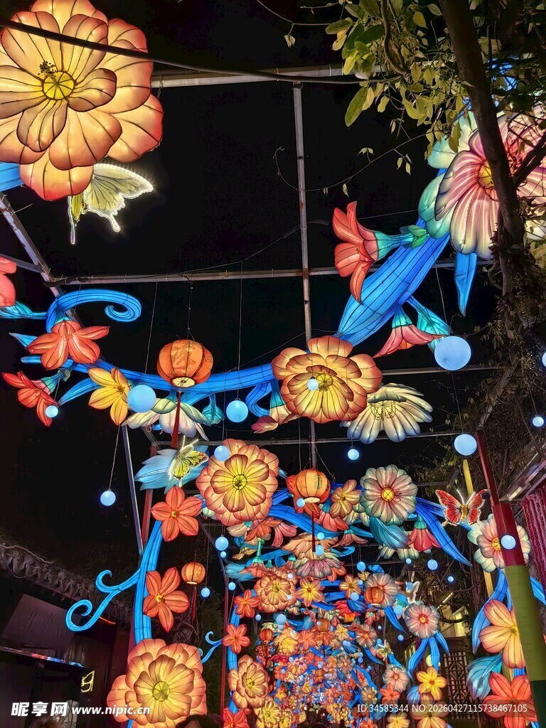 绚丽多彩的传统节日花灯