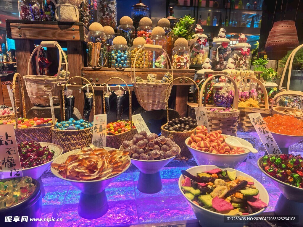 精美自助餐桌美食陈列