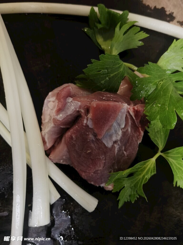 新鲜生牛肉食材特写