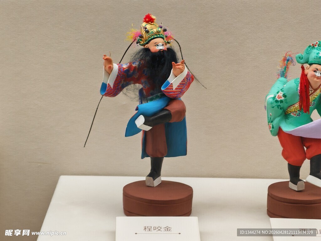 传统木偶戏人物造型展示