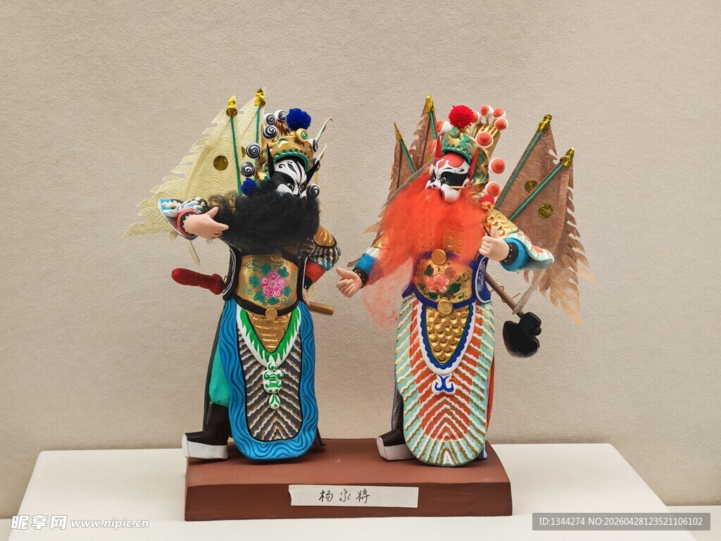 传统戏曲木偶造型展示