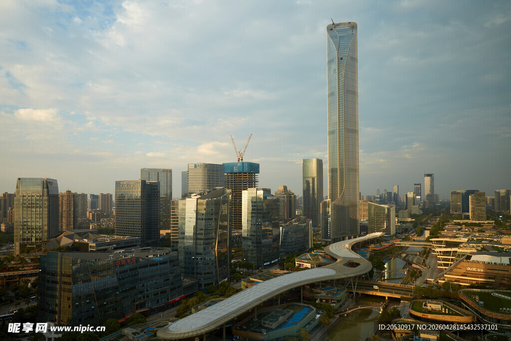 苏州工业园国金中心和商圈全景航