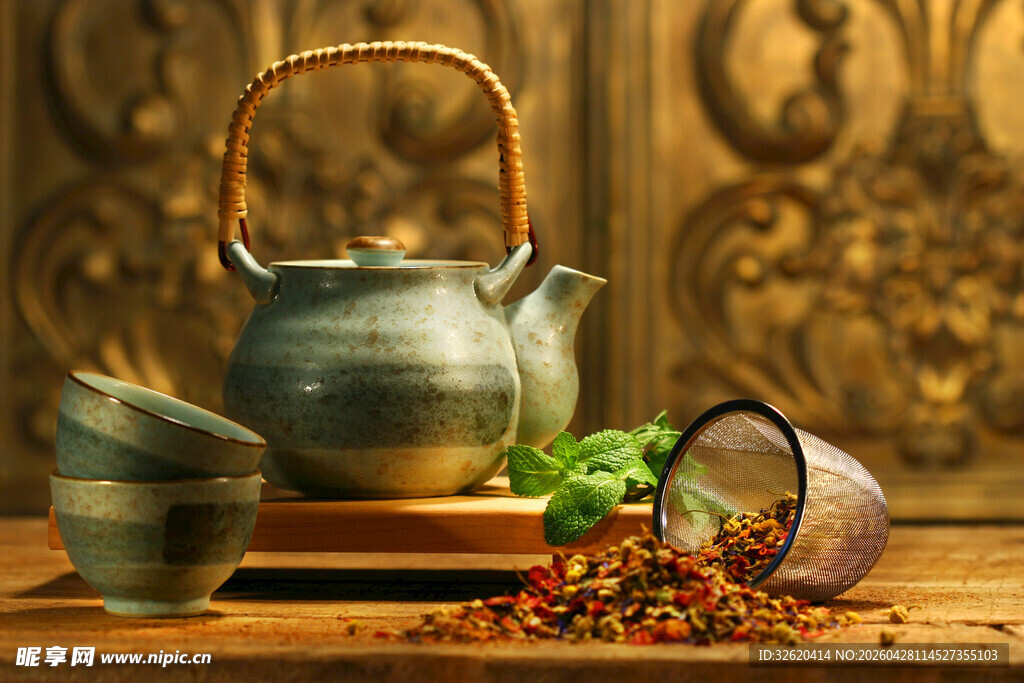 古朴茶具