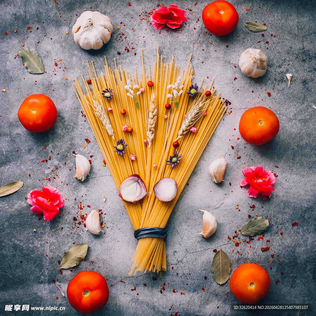 意大利面与新鲜食材组合